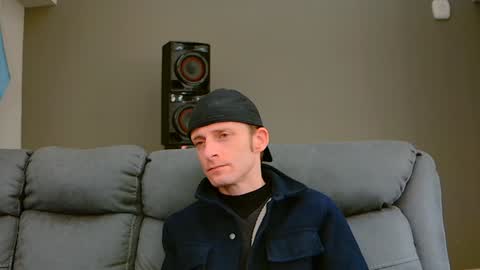 Dilldough405 online show from December 9, 2024, 7:39 am