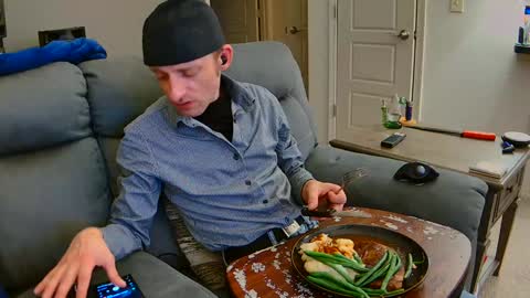 Dilldough405 online show from December 10, 2024, 1:43 am