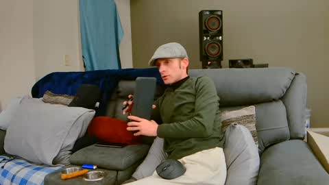 Dilldough405 online show from December 12, 2024, 5:10 am
