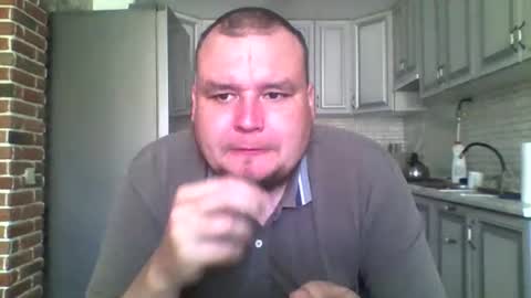 Snapshot of dimasvit5306 chatting on April 15, 2026, 7:48 am dimasvit5306 online show from April 15, 2026, 7:48 am