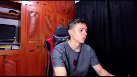 dimitri_higt online show from January 8, 2025, 1:32 am