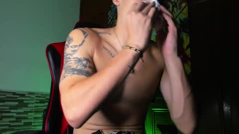 dimitri_higt online show from February 15, 2025, 8:33 am