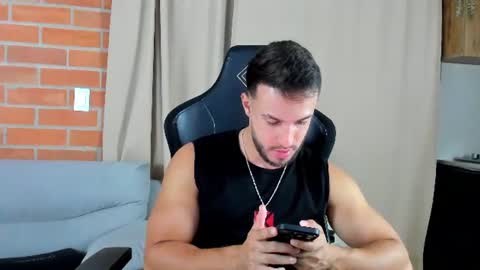 dimitricaruso online show from June 17, 2026, 11:38 pm