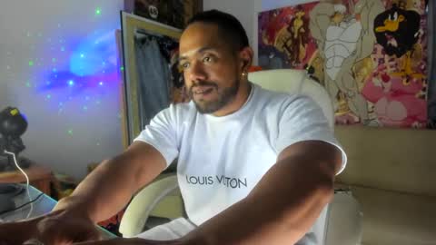 Snapshot of dimitry_muscle chatting on September 16, 2025, 11:06 pm dimitry kyle mucle online show from September 16, 2025, 11:06 pm