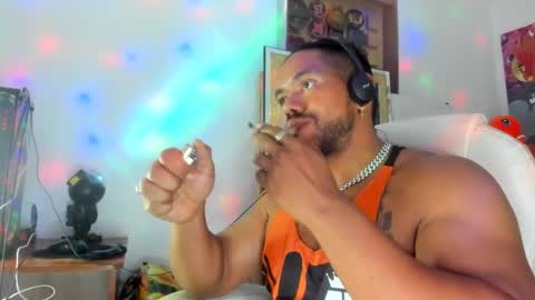 Snapshot of dimitry_muscle chatting on September 18, 2025, 2:02 am dimitry kyle mucle online show from September 18, 2025, 2:02 am