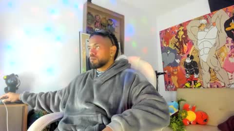 Snapshot of dimitry_muscle chatting on October 8, 2025, 11:35 pm dimitry kyle mucle online show from October 8, 2025, 11:35 pm
