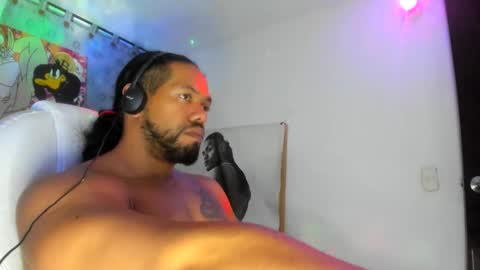 Snapshot of dimitry_muscle chatting on October 23, 2025, 11:24 pm dimitry kyle mucle online show from October 23, 2025, 11:24 pm