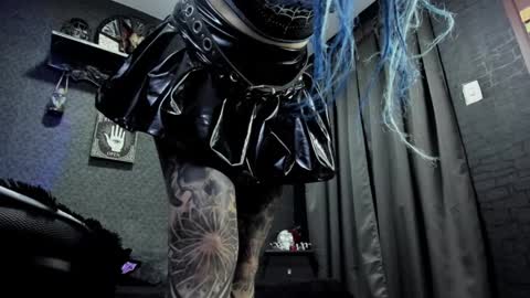 Snapshot of dimmuanddarkness chatting on December 18, 2024, 9:04 am dimmuanddarkness online show from December 18, 2024, 9:04 am