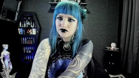 Snapshot of dimmuanddarkness chatting on January 15, 2025, 11:21 am dimmuanddarkness online show from January 15, 2025, 11:21 am