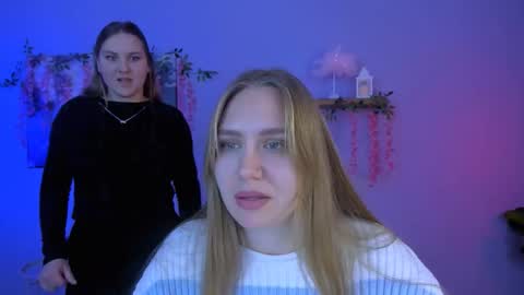 dina_bloom online show from February 2, 2026, 8:18 pm