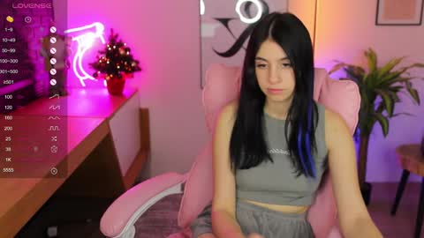 Dina Foxxx online show from December 12, 2024, 1:39 pm