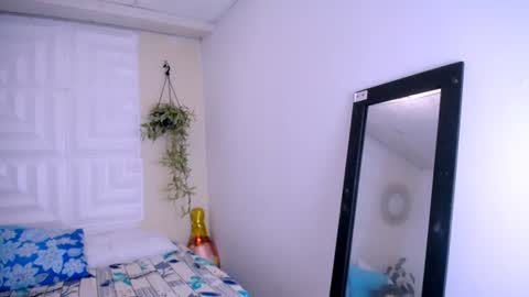 DINA online show from June 24, 2026, 7:02 pm