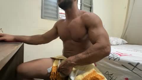 dinhoo14 online show from December 2, 2025, 6:58 pm