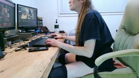 Snapshot of dinkdork094 chatting on March 12, 2026, 5:13 am Dinkdork just having a good time online show from March 12, 2026, 5:13 am