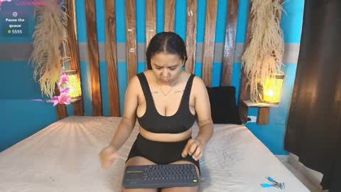 Snapshot of dinokoandkimcyci chatting on April 5, 2026, 12:02 pm dinokoandkimcyci online show from April 5, 2026, 12:02 pm