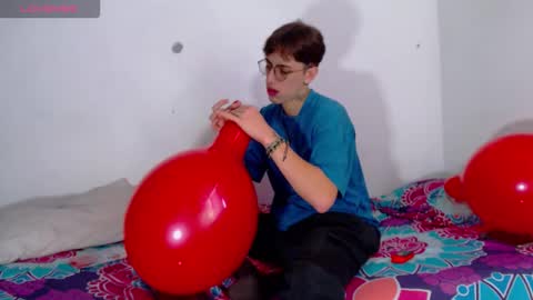 Dio online show from December 3, 2025, 2:37 pm