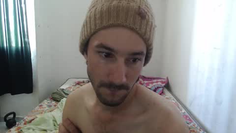 Snapshot of dioni_soe chatting on October 5, 2025, 3:54 pm Henry online show from October 5, 2025, 3:54 pm