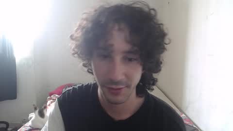 Snapshot of dioni_soe chatting on November 17, 2025, 6:14 pm Henry online show from November 17, 2025, 6:14 pm