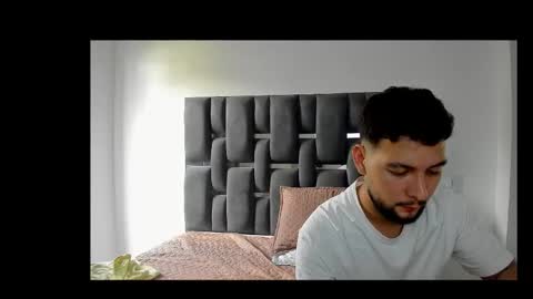 dionyxx online show from October 19, 2025, 3:56 pm