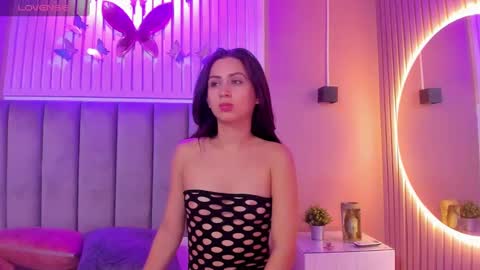 Snapshot of diosa_cristal chatting on September 17, 2025, 3:08 am Cristal online show from September 17, 2025, 3:08 am