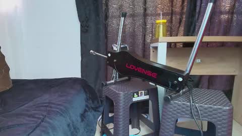 victoria online show from November 22, 2025, 12:37 pm