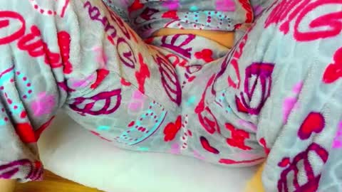 diosaelchat online show from December 17, 2025, 10:43 am