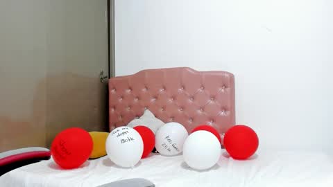 isa y romeo online show from February 15, 2026, 1:52 pm