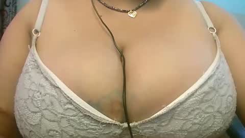 dipa2345 online show from September 18, 2025, 5:31 am