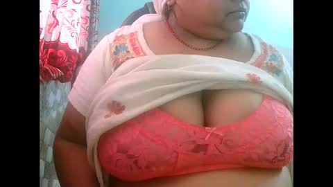 dipa2345 online show from November 6, 2025, 4:35 am