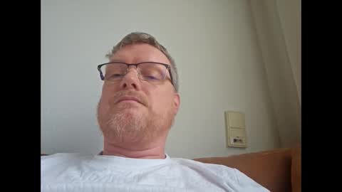 dirkkie1975 online show from February 22, 2026, 11:53 am