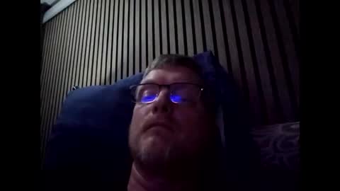 dirkkie1975 online show from June 3, 2026, 8:14 pm