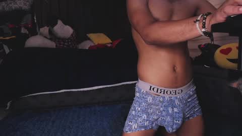 dirty_27cms online show from December 31, 2024, 7:29 pm