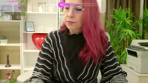dirty_mature online show from May 10, 2026, 7:35 am