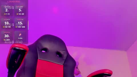 Naomy  online show from February 6, 2026, 3:22 am