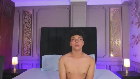 Snapshot of dirtymike69_ chatting on November 9, 2025, 1:26 am Mike online show from November 9, 2025, 1:26 am