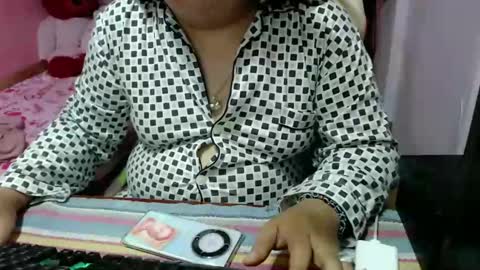 dirtywhorewoman online show from April 4, 2026, 10:13 am