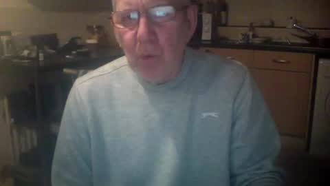 Snapshot of discovery63 chatting on February 12, 2025, 10:37 pm discovery63 online show from February 12, 2025, 10:37 pm