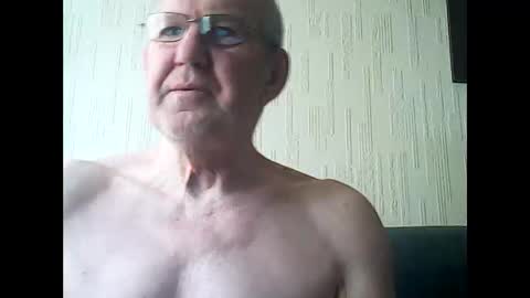 Snapshot of discovery63 chatting on June 7, 2026, 9:35 am discovery63 online show from June 7, 2026, 9:35 am