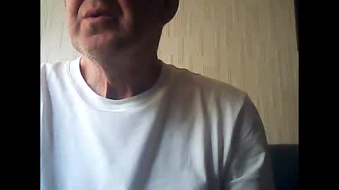 Snapshot of discovery63 chatting on June 8, 2026, 9:42 am discovery63 online show from June 8, 2026, 9:42 am