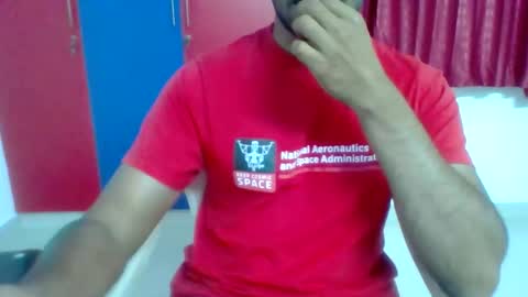 discreet_lotus online show from September 30, 2025, 4:34 pm
