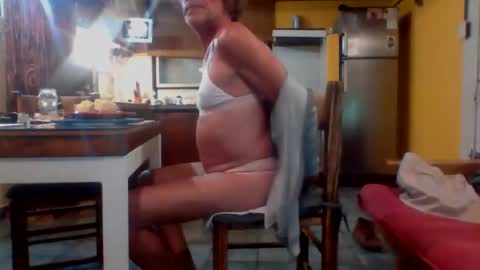 Snapshot of discretopasivo chatting on April 7, 2026, 1:17 am discretopasivo online show from April 7, 2026, 1:17 am