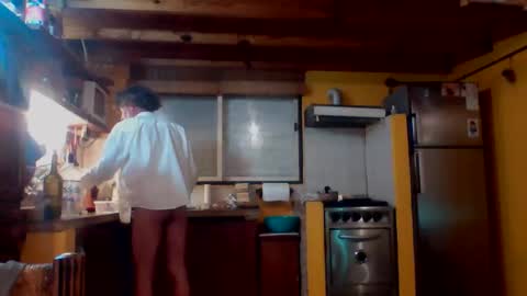 Snapshot of discretopasivo chatting on April 13, 2026, 1:33 am discretopasivo online show from April 13, 2026, 1:33 am