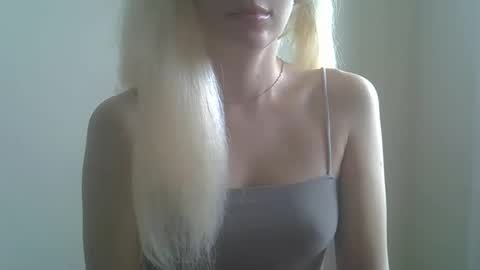 DitaMilton online show from September 12, 2025, 9:20 am