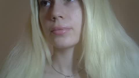 DitaMilton online show from April 30, 2026, 4:24 pm