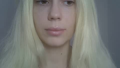 DitaMilton online show from May 8, 2026, 11:15 am