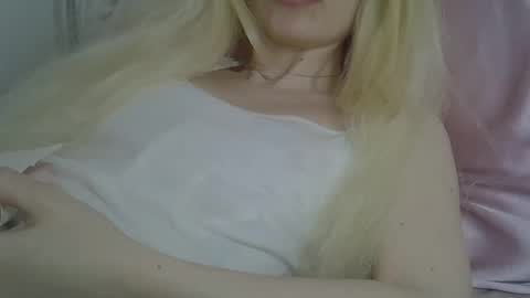 DitaMilton online show from May 11, 2026, 1:06 pm