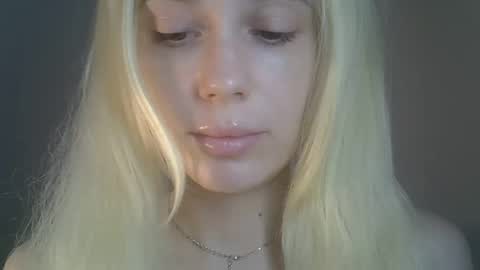 DitaReVirax online show from May 8, 2026, 2:00 pm