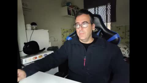 Snapshot of ditos_c chatting on January 8, 2025, 8:49 am ditos_c online show from January 8, 2025, 8:49 am