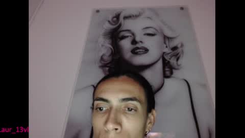 Snapshot of diva_gold chatting on January 8, 2025, 4:44 am LAURAXXX online show from January 8, 2025, 4:44 am