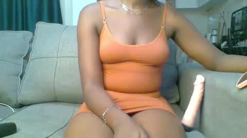 queen kinky online show from April 8, 2026, 10:10 pm